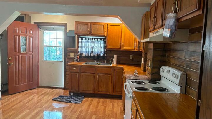 Property Photo:  1199 Ross Avenue  MN 55106 