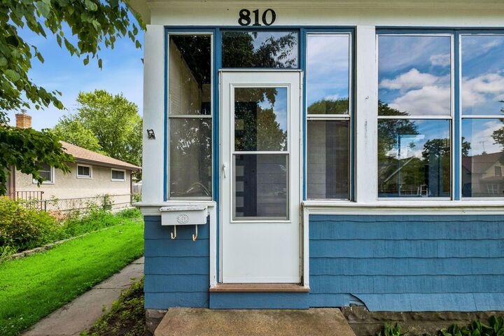 Property Photo: 810 Randolph Avenue MN 55102