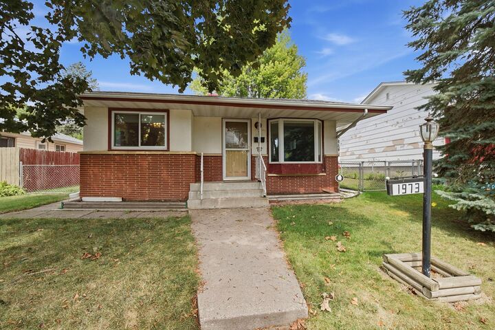 Property Photo:  1973 Maryland Avenue E  MN 55119 