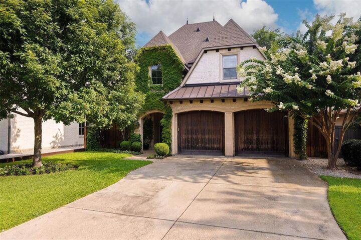 Property Photo: 5726 W Hanover Avenue TX 75209