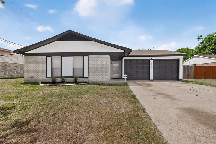 Property Photo: 3045 Lisetta Street TX 75052
