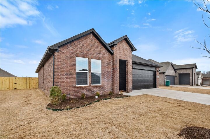 Property Photo:  391 Branta Street  AR 72730 
