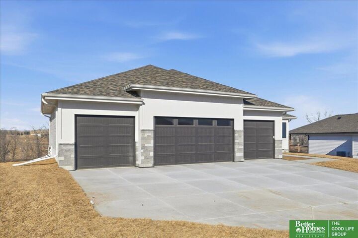 Property Photo: 5820 N 213th Avenue NE 68022