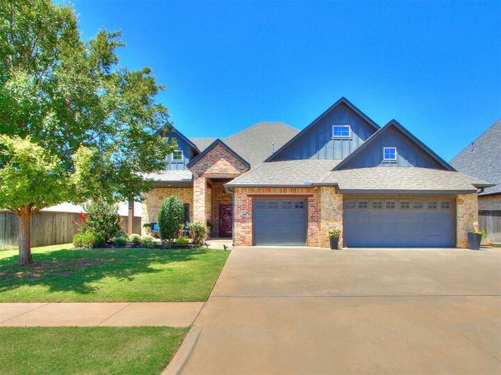 Property Photo: 16313 Brookefield Drive OK 73013