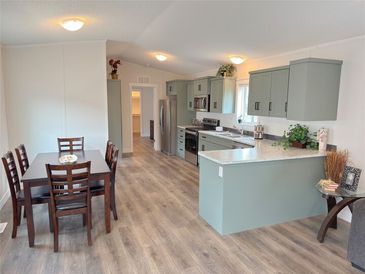 Property Photo: 473 Corina Avenue 13 BC V0X 1W0