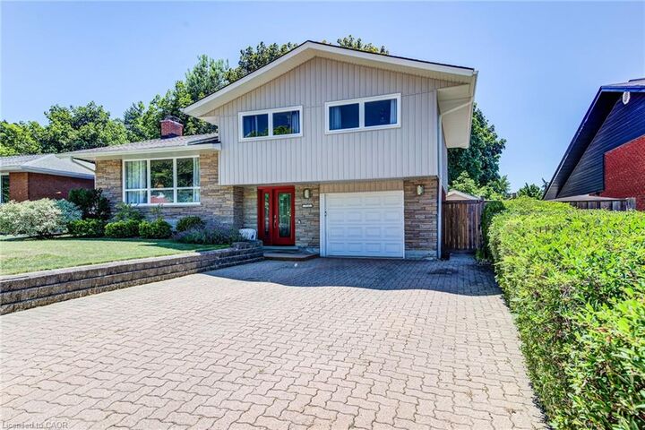 Property Photo:  215 Winfield Avenue  ON N2J 3M8 