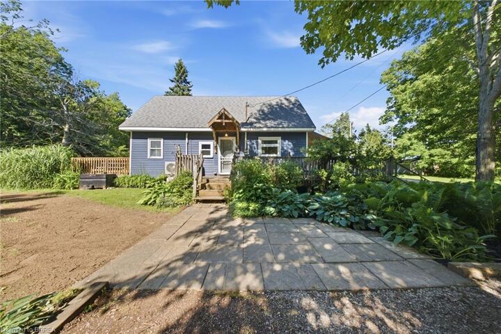 Property Photo: 523 Avalon Lane ON N3Y 4K2