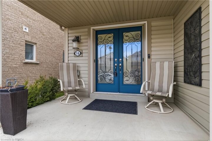 Property Photo:  16 Pollard Street  ON N3T 0K1 