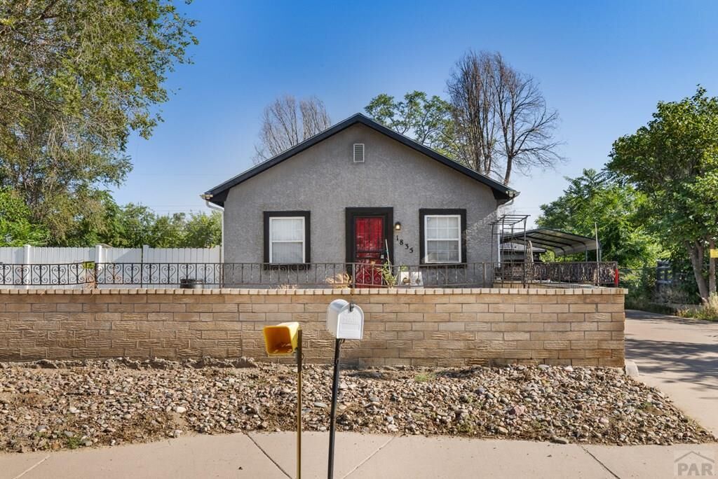 Property Photo: 1835 2nd St CO 81001