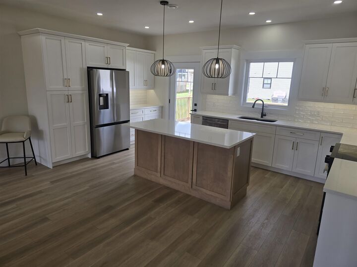 Property Photo:  75 Kingsburgh Avenue  PE C1E 3S2 