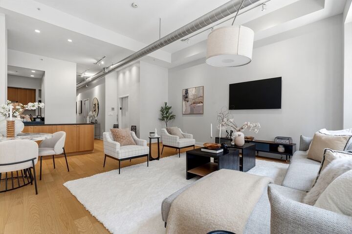 Property Photo:  43 Winter St 2  MA 02108 