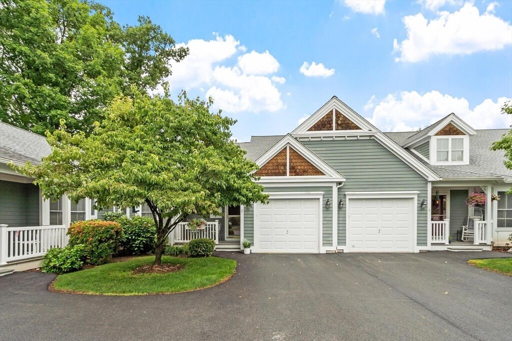 Property Photo:  7 Whispering Brook 7  MA 01752 