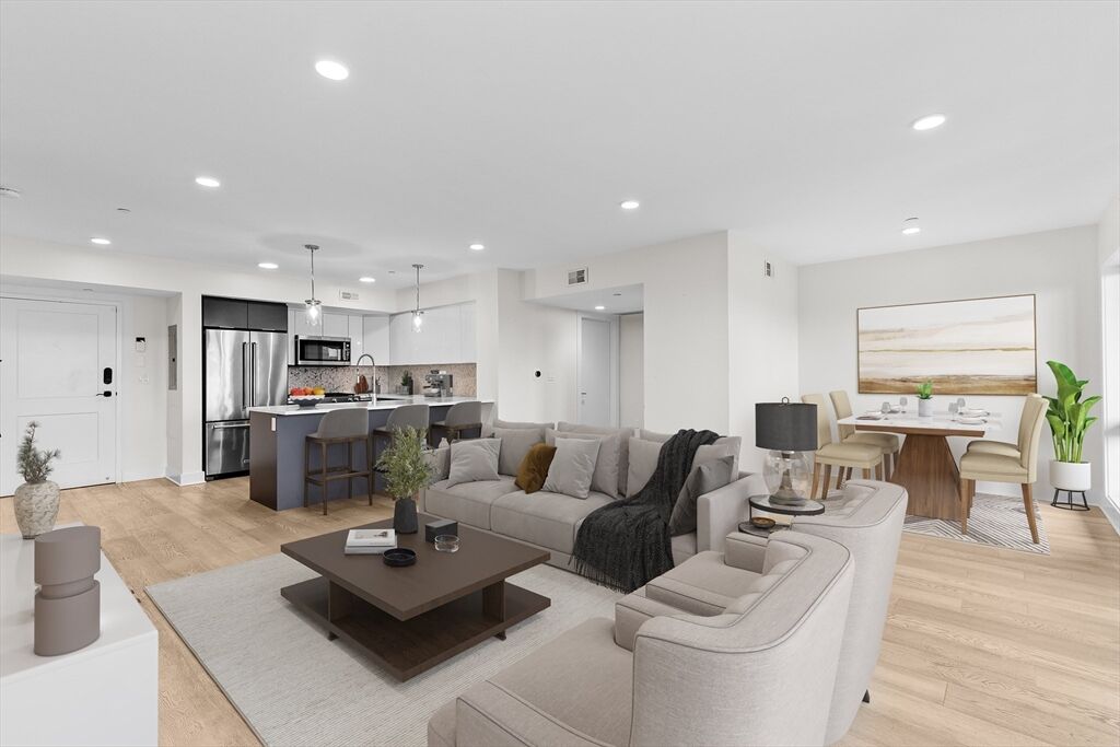 Property Photo:  85 Willow Ct 302  MA 02125 