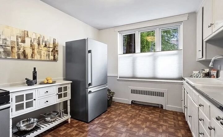 Property Photo:  60 Sutherland Rd 1  MA 02135 