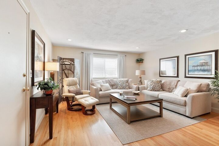 Property Photo: 16 Appleton Park E4 MA 01938