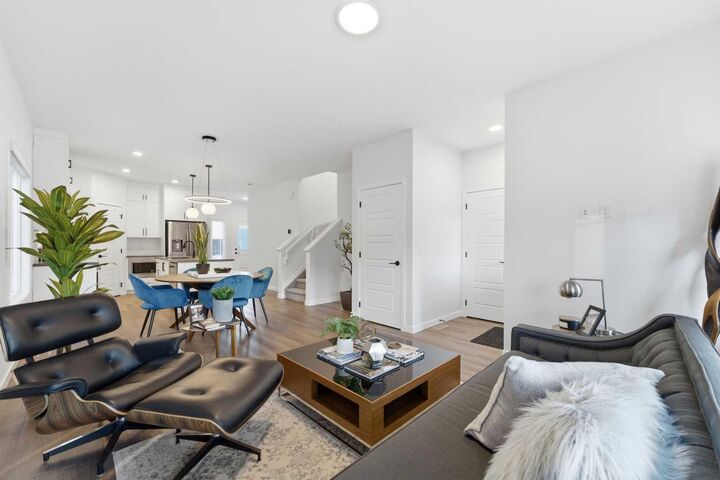 Property Photo: 990 Chinook Winds Meadow SW AB T4B 5R1