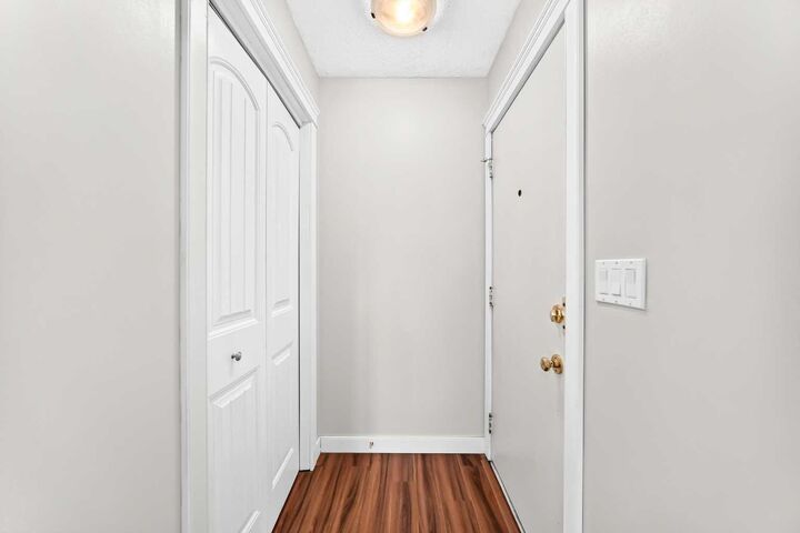 Property Photo: 136 Midlawn Close SE AB T2X 1A8