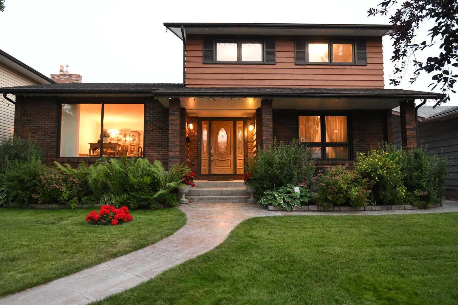 Property Photo:  168 Templewood Drive NE  AB T1Y 4G8 