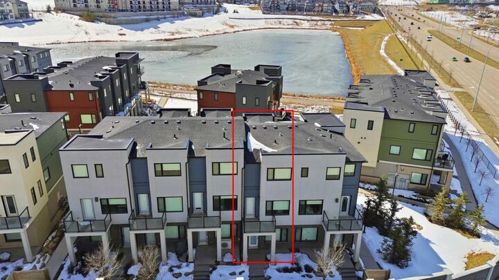 Property Photo: 218 Sherwood Square NW 904 AB T3R 0Y2