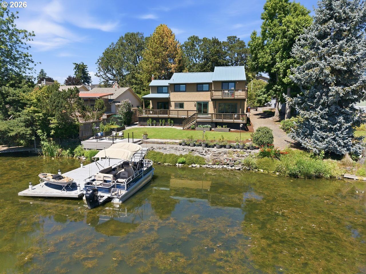 Property Photo:  20122 NE Interlachen Ln  OR 97024 