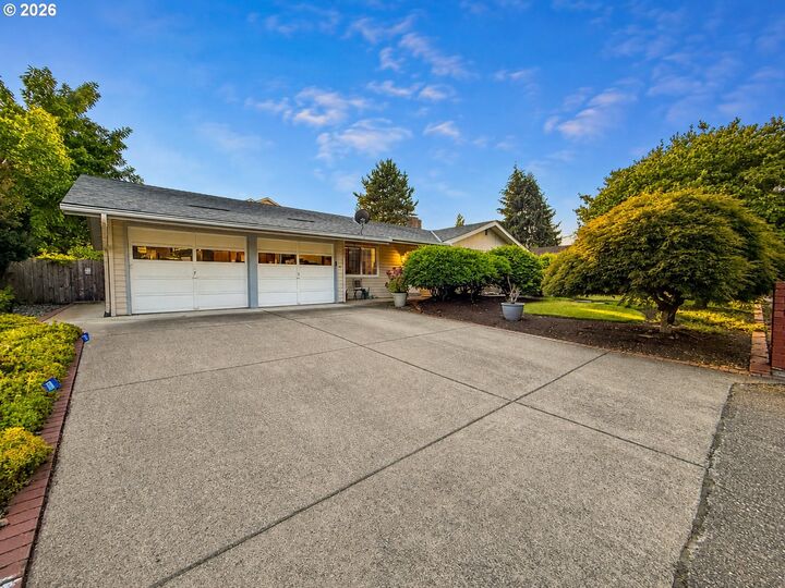 Property Photo:  8601 NE 57th St  WA 98662 
