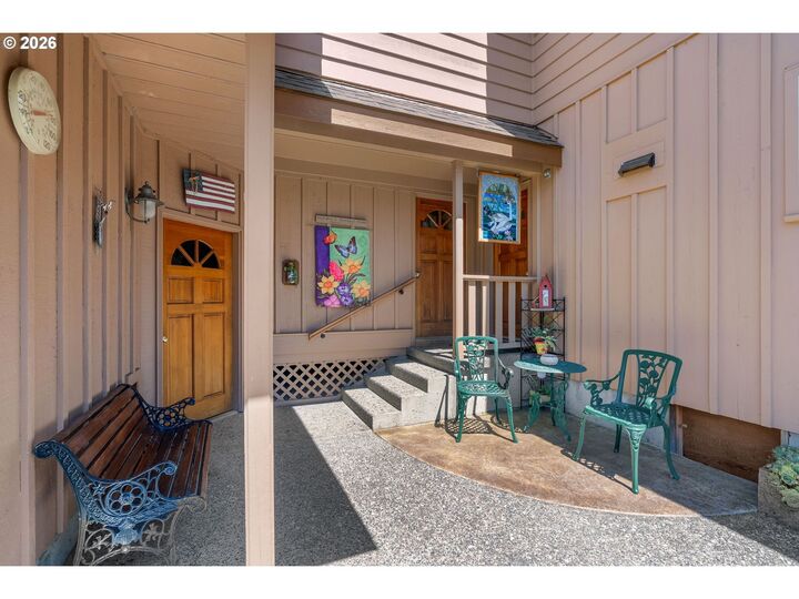 Property Photo: 2401 Loop Rd WA 98648