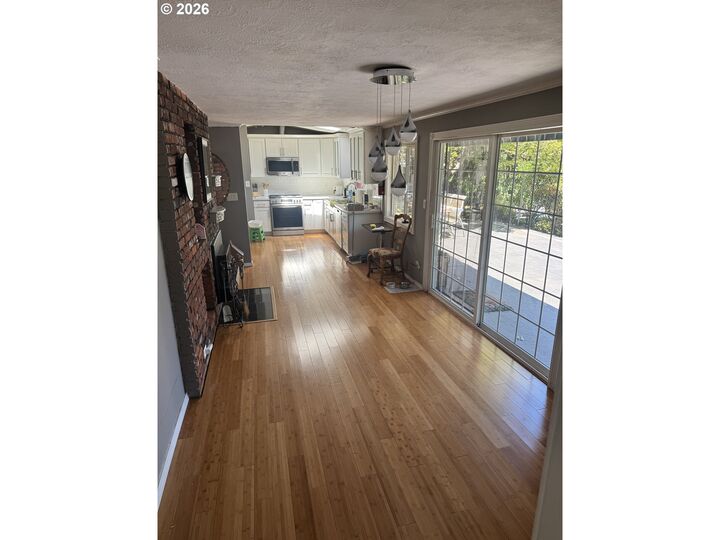 Property Photo: 1818 SE 114th Pl OR 97216