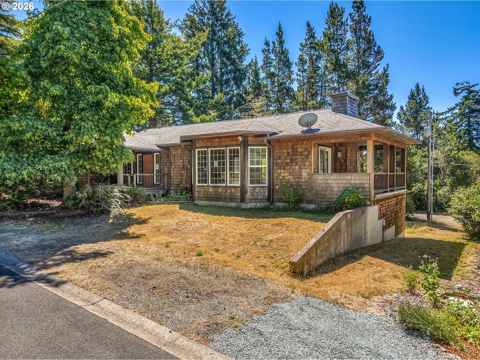 Property Photo: 470 North Ave OR 97130