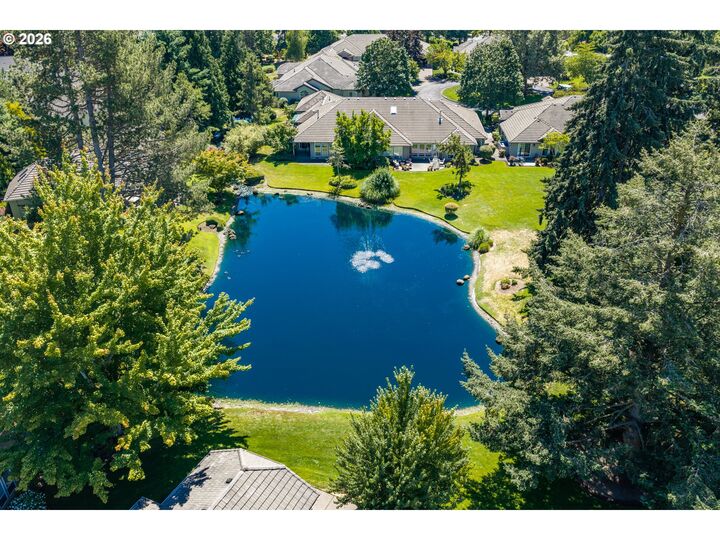 Property Photo: 732 Castle Pines Dr N OR 97303