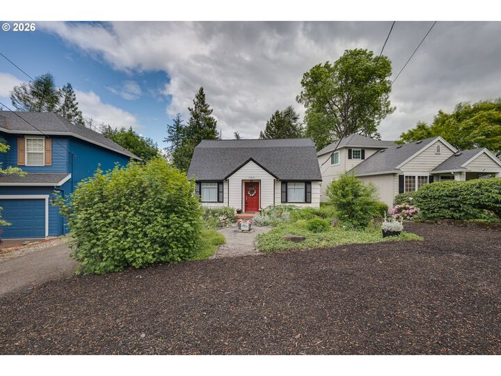 Property Photo:  11251 SW Capitol Hwy  OR 97219 
