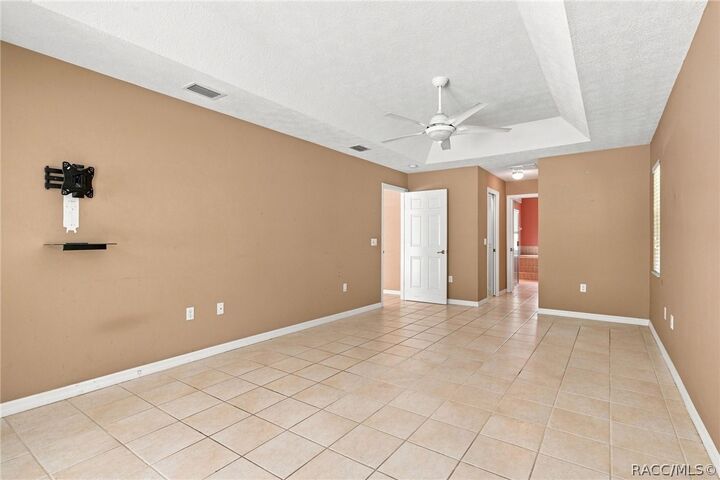 Property Photo:  5928 N Oakmont Drive  FL 34465 