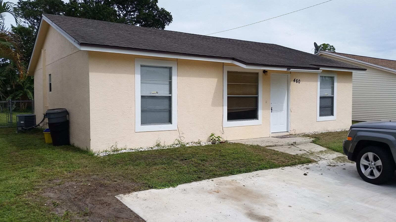 Property Photo:  460 Fleming Avenue  FL 33463 