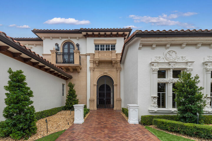Property Photo: 17130 Avenue Le Rivage FL 33496