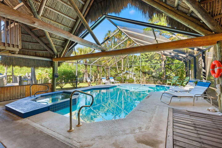 Property Photo:  1812 SE Hideaway Circle  FL 34952 