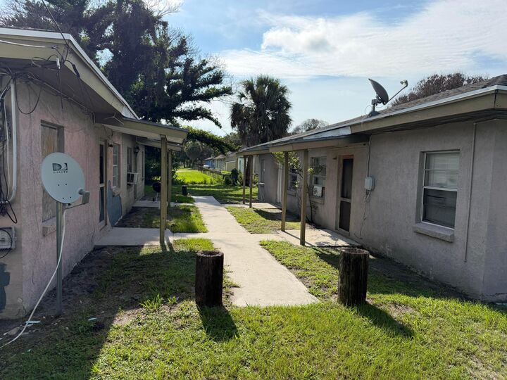 Property Photo: 438 N 15th Street 1 & 2 FL 34950