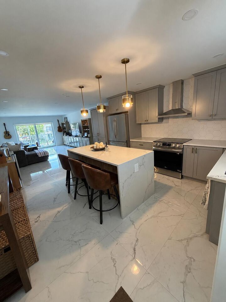 Property Photo: 120 Lehane Terrace 206 FL 33408