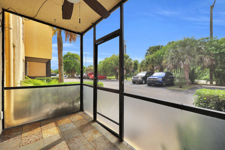 Property Photo:  490 NW 20th Street 1140  FL 33431 