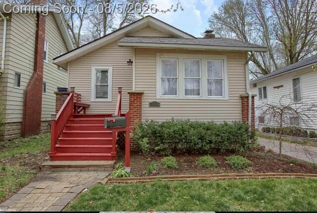 Property Photo:  736 Gardenia Avenue  MI 48067 