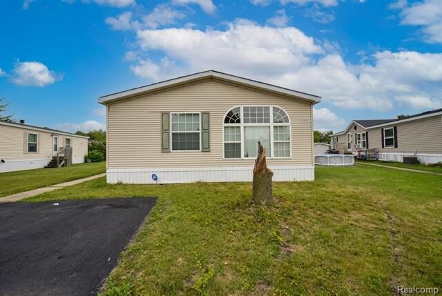 Property Photo: 9327 Greentree Drive MI 48166