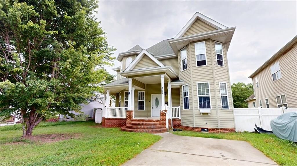 Property Photo:  722 Kilby Ave  VA 23434 