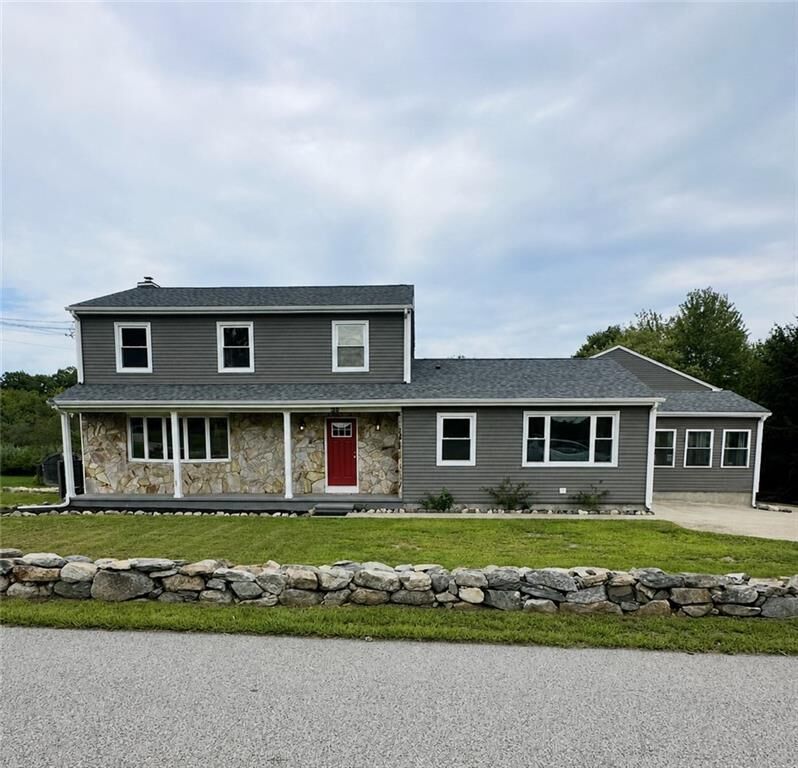 Property Photo:  36 Kinnicutt Avenue  RI 02885 