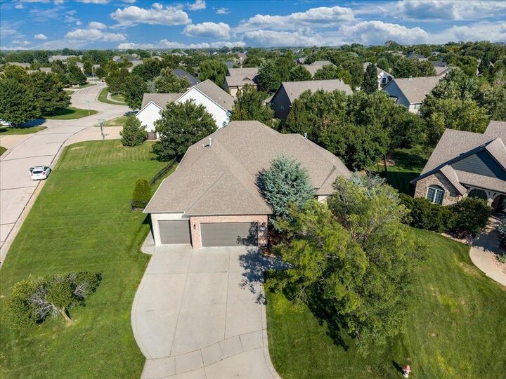 Property Photo:  4011 N Bluestem Ct  KS 67101 