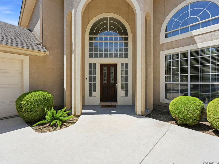 Property Photo: 33 Greens Clf TX 78216