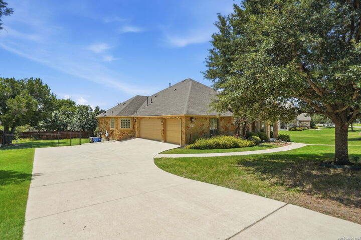 Property Photo:  238 Hamburg Ave  TX 78132 