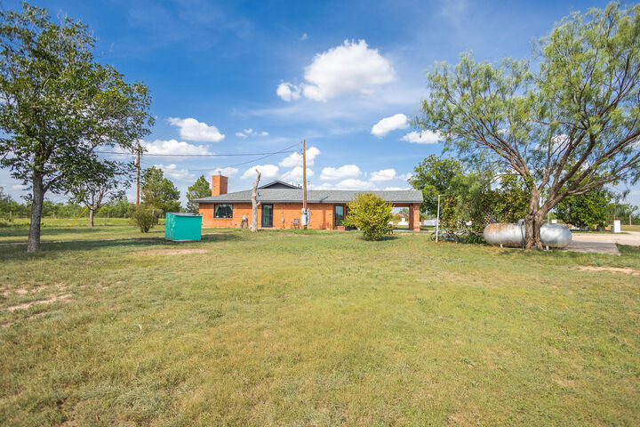 Property Photo: 11733 N Walnut Grove Road TX 76901