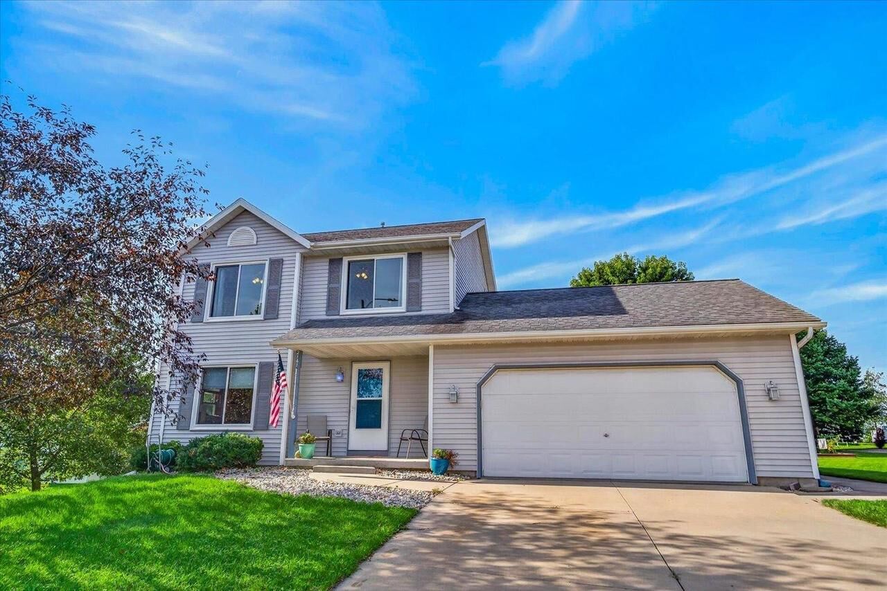Property Photo: 2141 Blue Heron Court WI 53589