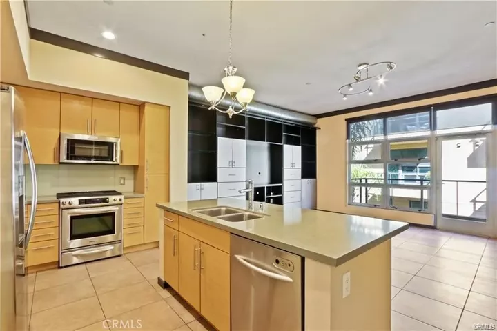 Property Photo:  133 The Promenade North 311  CA 90802 