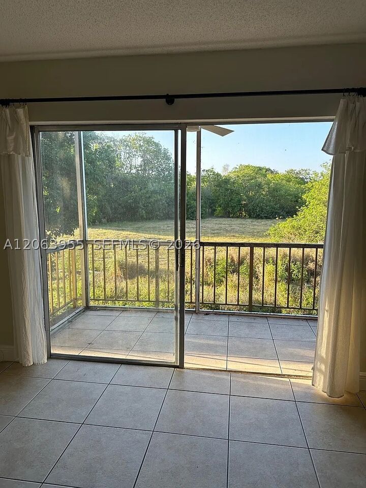 Property Photo:  961 NW 45th St 6  FL 33064 