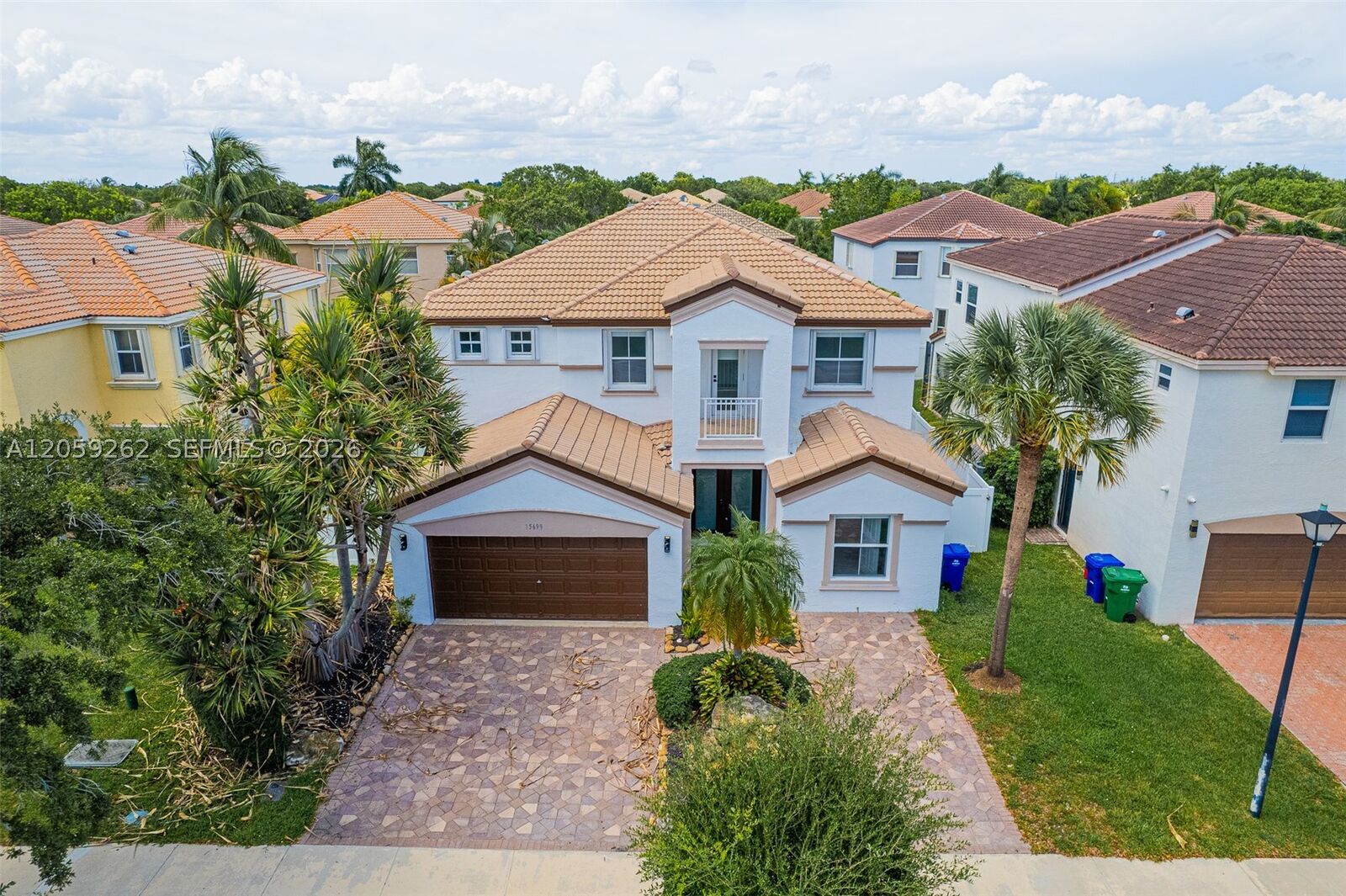 Property Photo: 15699 SW 54th Ct FL 33027