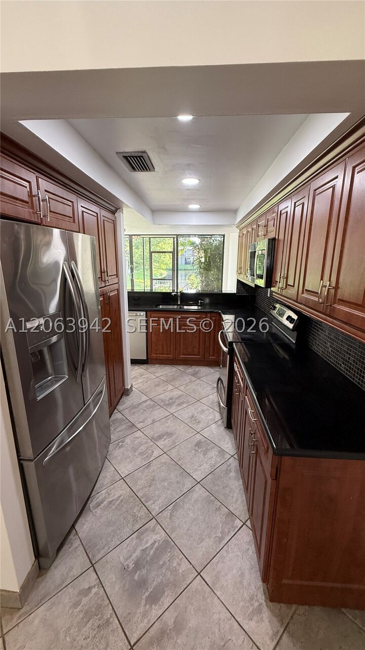 Property Photo: 2961 SW 87th Ave 301 FL 33328